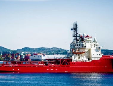 Απέπλευσε από το Λαύριο για την κυπριακή ΑΟΖ το ερευνητικό σκάφος της ExxonMοbil: Ξεκινά έρευνες στο τεμάχιο 10